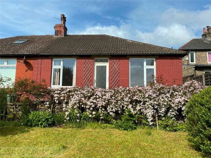 3 Bedroom Bungalow To Rent In Yew Trees, Law Lane, Southowram, Halifax, HX3