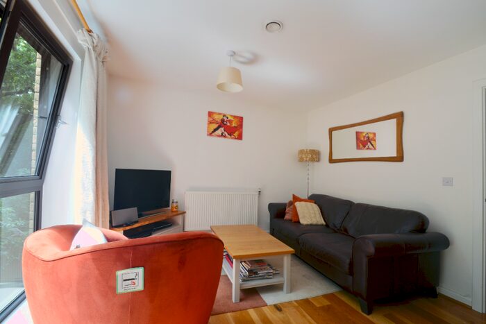 2 Bedroom Flat For Sale In Chiltonian Mews, London, SE13