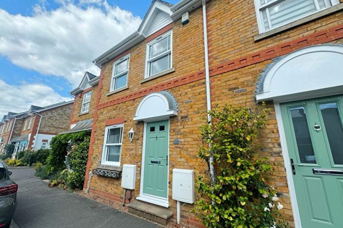 3 Bedroom Terraced House To Rent In Hersham, Walton, Surrey, KT12