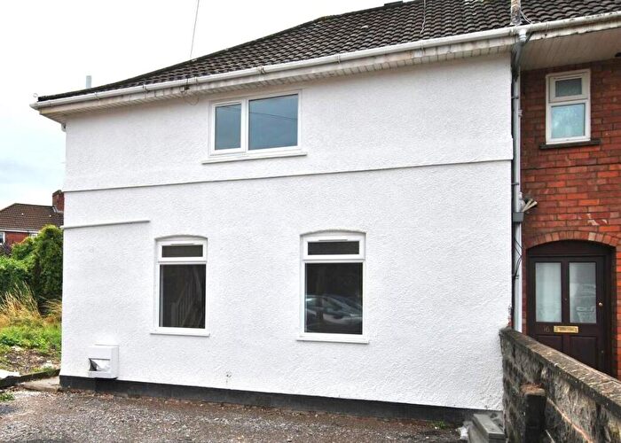 3 Bedroom House To Rent In Bower Walk, Bristol, BS3