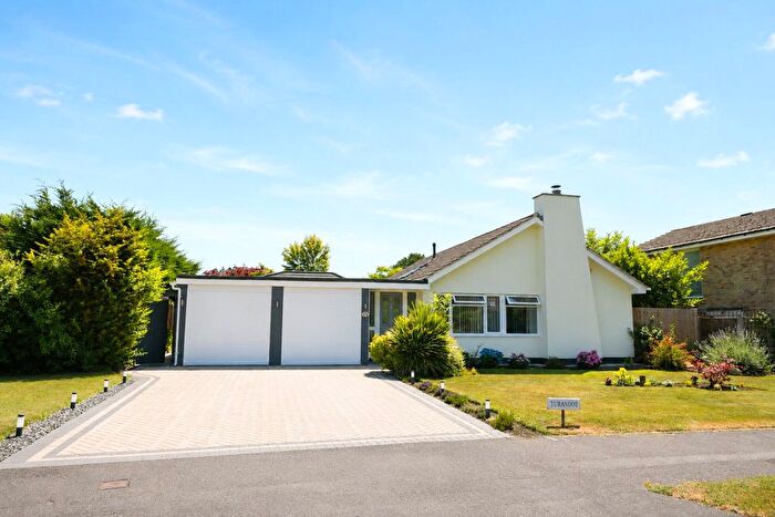 3 Bedroom Bungalow For Sale In Grayshott, Hindhead, Hampshire, GU26