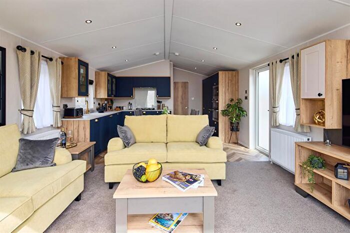 2 Bedroom Lodge For Sale In Willerby Gainsborough, Tattershall Lakes Country Park, Sleaford Rd, Tattershall, Lincolnshire, LN4