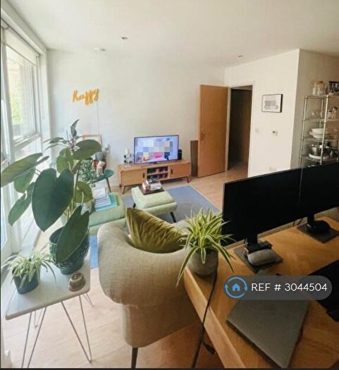 1 Bedroom Flat To Rent In Barrett Court, London, SE5