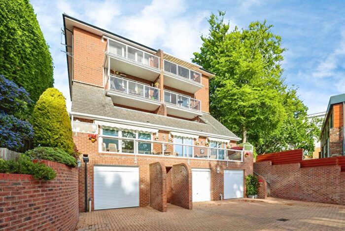 2 Bedroom Flat For Sale In Alton Road, Lower Parkstone, Poole, Dorset, BH14