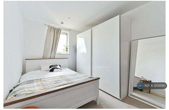 2 Bedroom Flat To Rent In Bendish Point, London, SE28