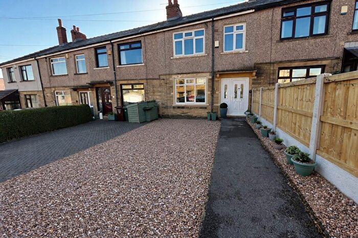 3 Bedroom Terraced House For Sale In Delph Terrace, Clayton, Bradford, BD14