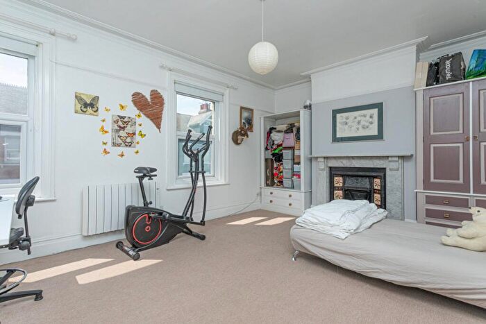 3 Bedroom Terraced House For Sale In Beatrice Road, Margate, CT9 - Photo 8
