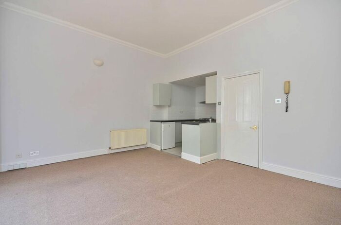 1 Bedroom Flat To Rent In Bonchurch Road, Ladbroke Grove, London, W10