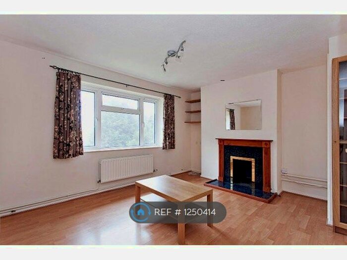 1 Bedroom Flat To Rent In Pound Road, Banstead SM7