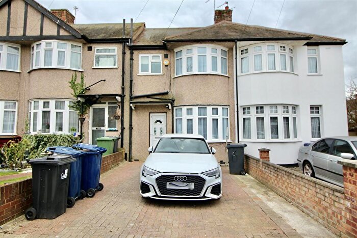 3 Bedroom Terraced House To Rent In Cedar Grove, Southall, UB1