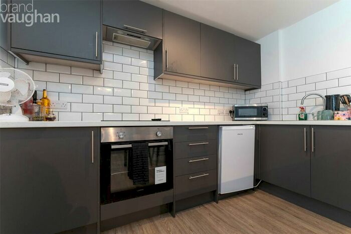 Flat To Rent In Powis Grove, Brighton, East Sussex, BN1