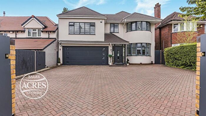 4 Bedroom Detached House For Sale In Chester Road, Streetly, Sutton Coldfield, B74