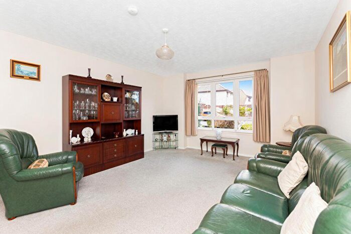 2 Bedroom Flat For Sale In / Carnbee Crescent, Liberton, Edinburgh, EH16