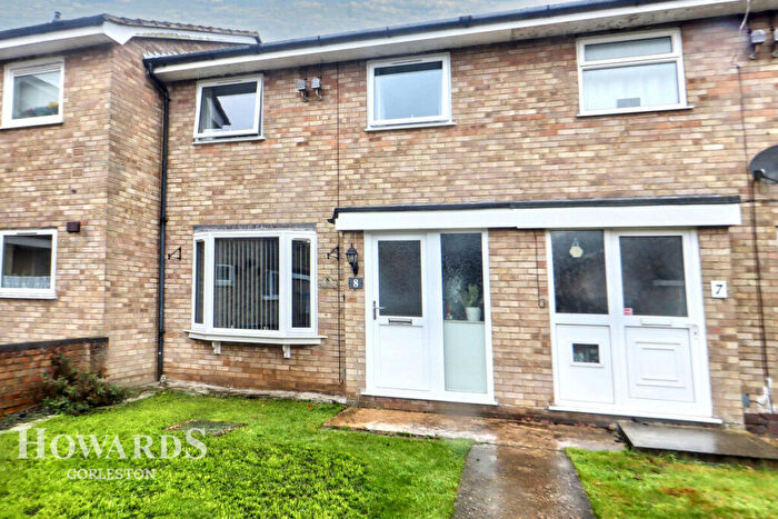 2 Bedroom Terraced House For Sale In Mariners Close, Gorleston, NR31