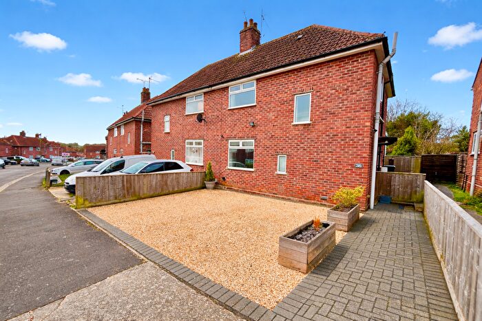 3 Bedroom Semi Detached House For Sale In St Andrews Road, Yeovil, BA20