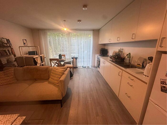 1 Bedroom Flat To Rent In Kentish Town Road, Kentish Town, NW1