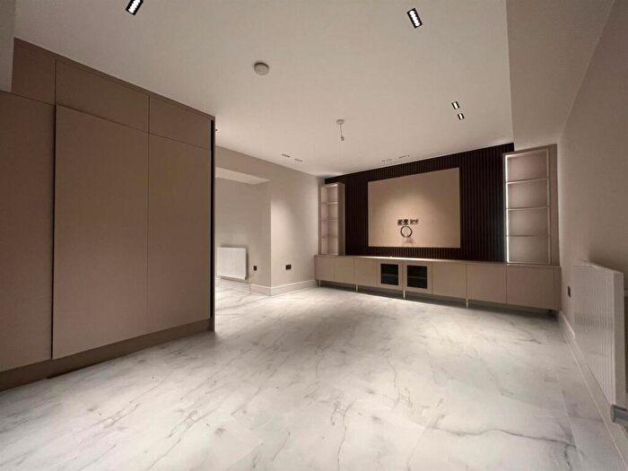 1 Bedroom Apartment To Rent In Arlington Gardens, Cranbrook, Ilford, IG1