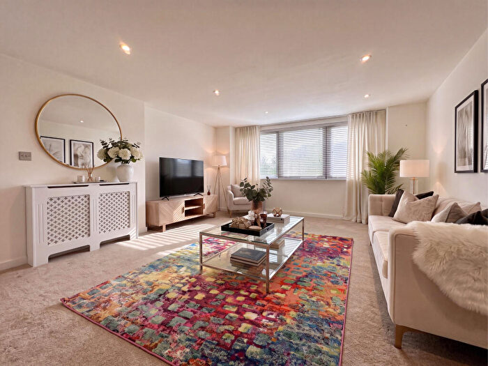 1 Bedroom Apartment For Sale In Esprit, High Street North, Poole, BH15