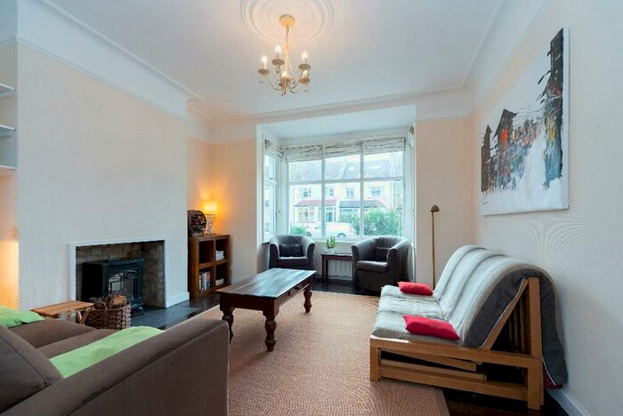 4 Bedroom End Of Terrace House To Rent In De Bohun Avenue, London, N14