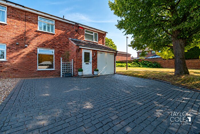 3 Bedroom Semi-Detached House For Sale In Chestnut Close, Kingsbury, Tamworth, B78