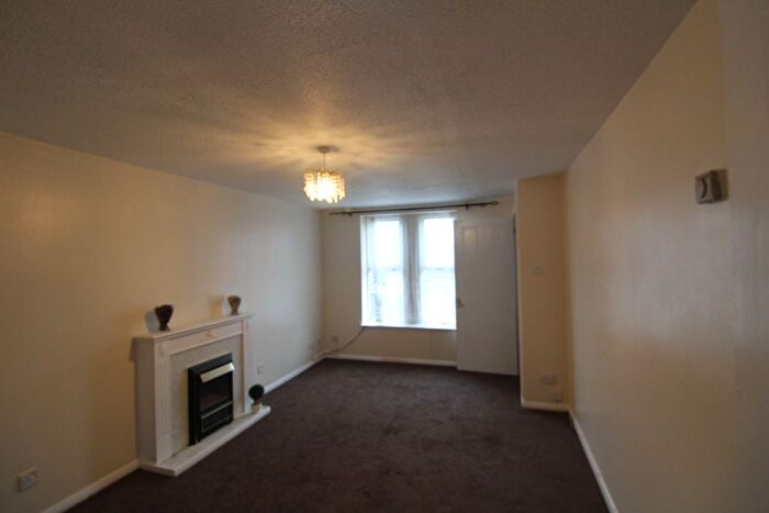 3 Bedroom Terraced House To Rent In Wallhouse Road, Erith, DA8