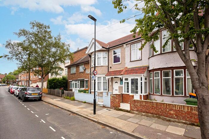 6 Bedroom Terraced House For Sale In Langdon Road, London, E6