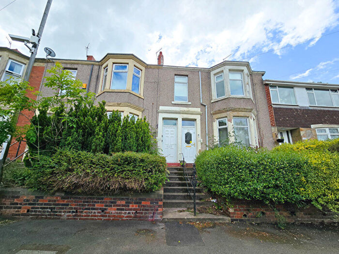 2 Bedroom Flat For Sale In Market Lane, Dunston, NE11