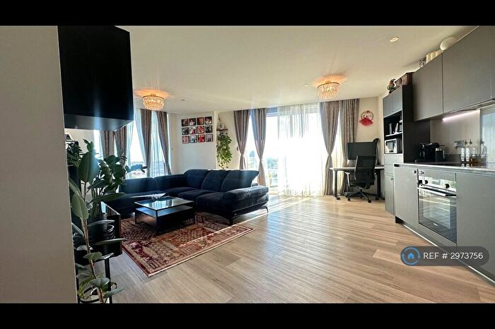 2 Bedroom Flat To Rent In Hale Works Apartments, London, N17