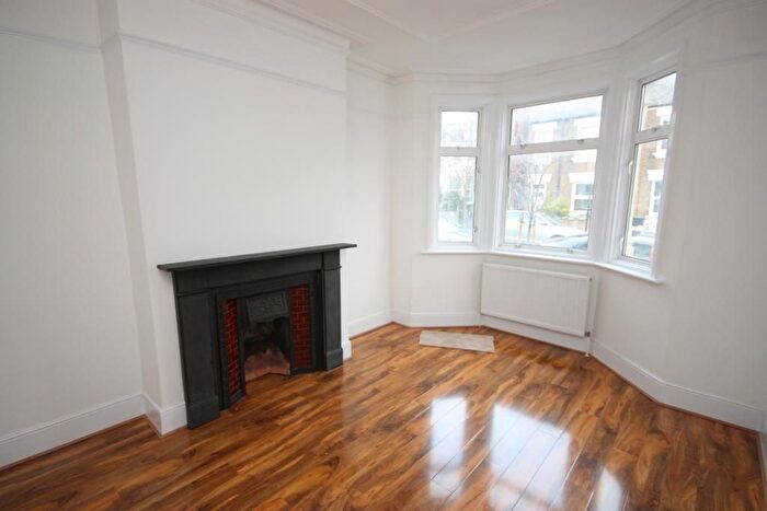 3 Bedroom Detached House To Rent In Wells House Road, East Acton, London, NW10
