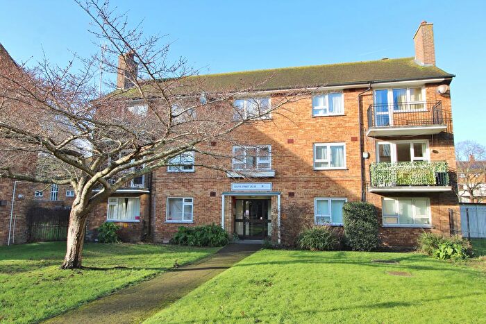 3 Bedroom Flat For Sale In South Street, Southsea, PO5