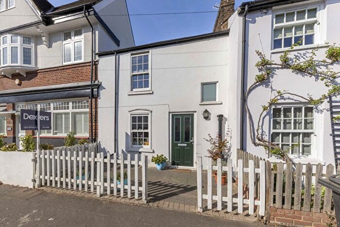 2 Bedroom Terraced House To Rent In Second Cross Road, Twickenham, TW2