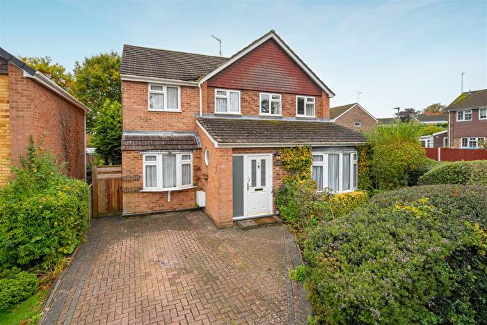 4 Bedroom Detached House To Rent In Elliott Rise, Ascot, SL5