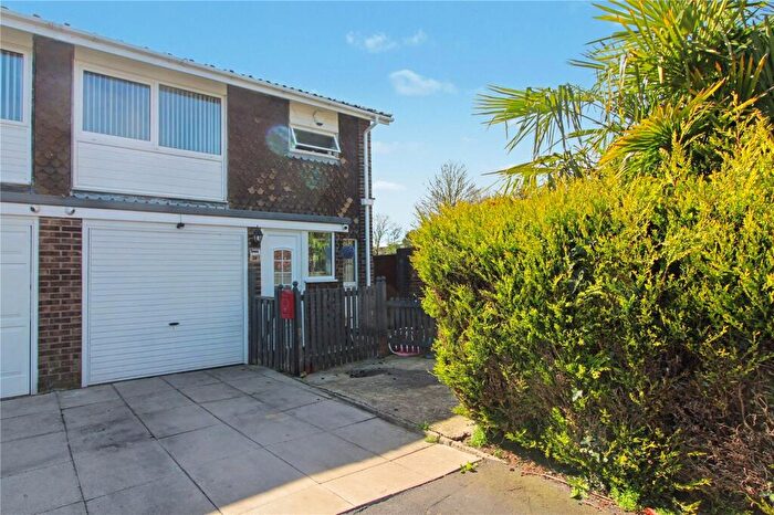 3 Bedroom End Of Terrace House For Sale In Litton Way, Leeds, West Yorkshire, LS14