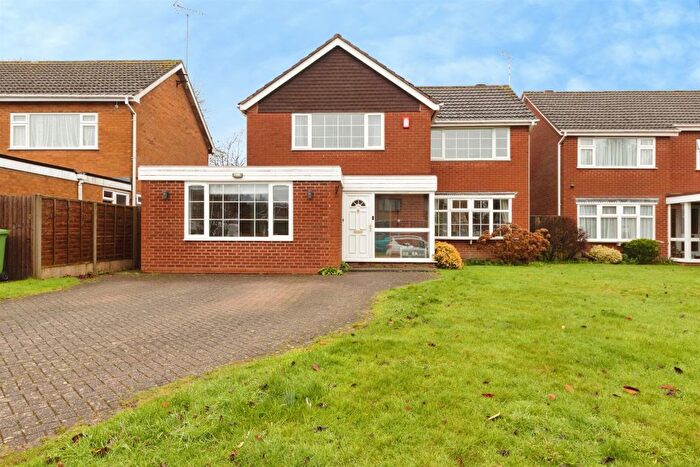 4 Bedroom Detached House For Sale In Stoneleigh Road, Solihull, B91