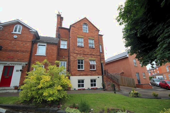 1 Bedroom Flat To Rent In Luton House, North Square, Newport Pagnell, MK16