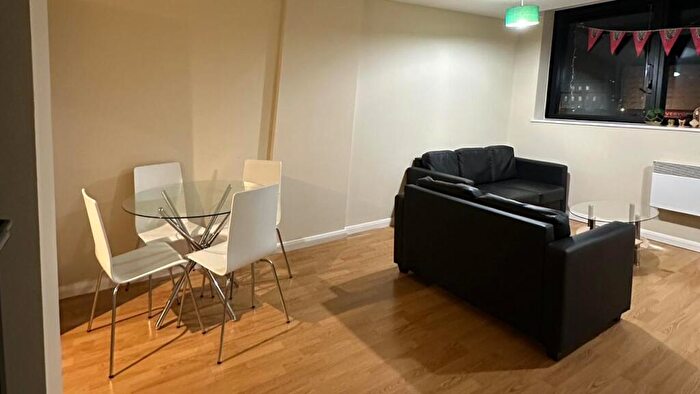 1 Bedroom Flat To Rent In Mann Island, Liverpool, L3