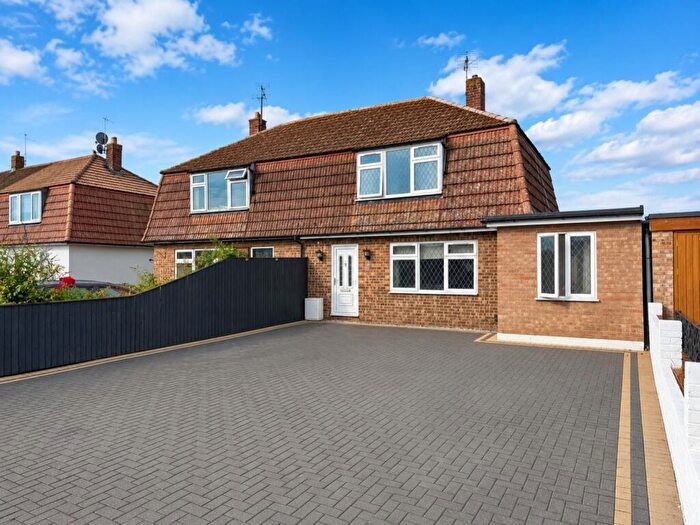 4 Bedroom Semi Detached House For Sale In Bunbury Avenue, Mildenhall, Suffolk, IP28