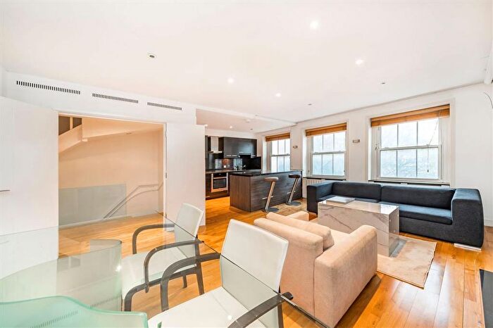 3 Bedroom Flat To Rent In Ennismore Gardens, South Kensington, SW7