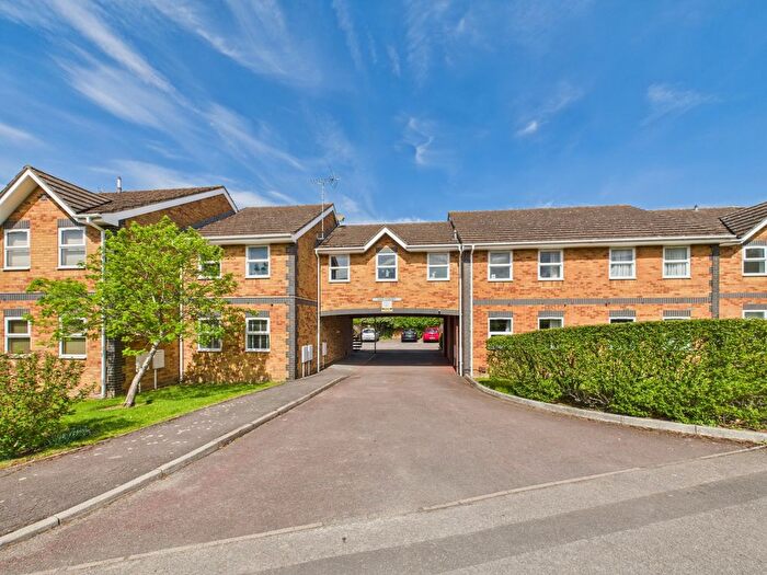 1 Bedroom Flat To Rent In Oak Court, Oak Manor Drive, Cheltenham, GL52