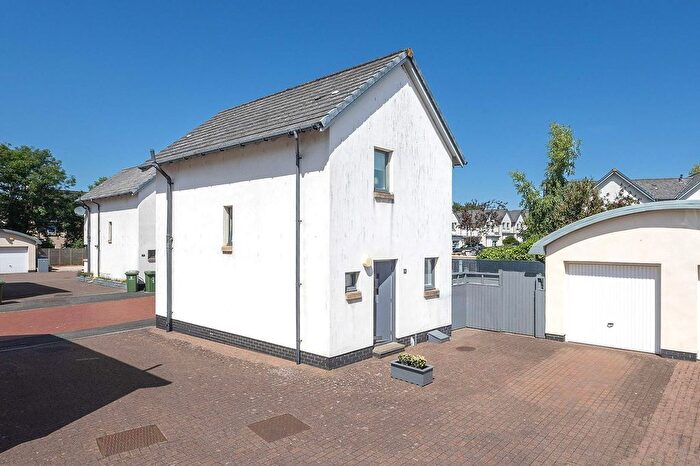 3 Bedroom Detached House For Sale In Carriden Place, Bo'ness, EH51