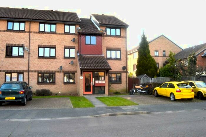 2 Bedroom Flat To Rent In Goodhew Road, Croydon, Surrey, CR0