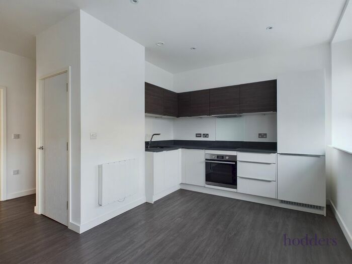1 Bedroom Flat To Rent In Prestige House, - High Street, Egham, Surrey, TW20