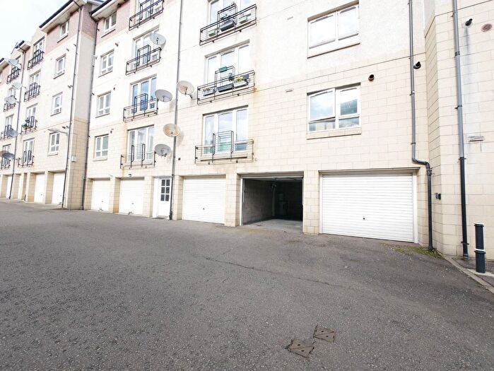 Parking To Rent In Lower London Road, Abbeyhill, Edinburgh, EH7