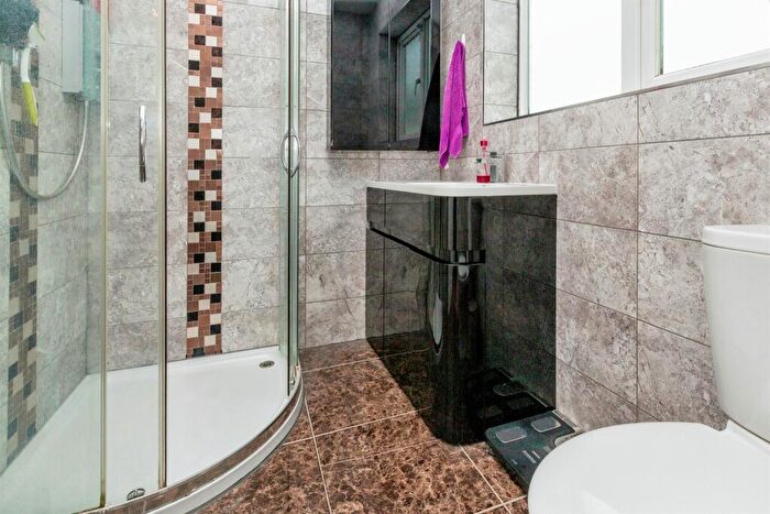 1 Bedroom House For Sale In Salt Hill Drive, Slough, SL1