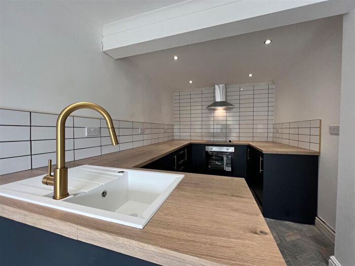 3 Bedroom Terraced House To Rent In Brithweunydd Road, Tonypandy, CF40