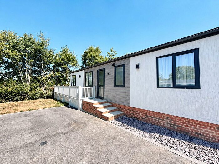 2 Bedroom Bungalow For Sale In Labour In Vain Road, Four Seasons Park, Sevenoaks, Kent, TN15