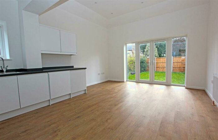 2 Bedroom Apartment To Rent In Spencer Road, South Croydon, CR2