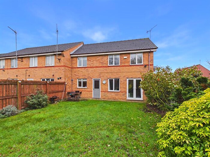 3 Bedroom End Of Terrace House For Sale In Willow Drive, Brough, HU15