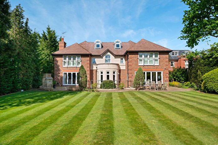 5 Bedroom Detached House To Rent In Oxshott Rise, Cobham, KT11