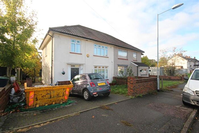 3 Bedroom Semi-Detached House To Rent In Chequers Road, Loughton, IG10